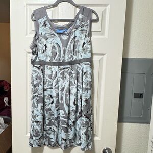 Simply Vera Vera Wang Gray and White Patterned Dress
